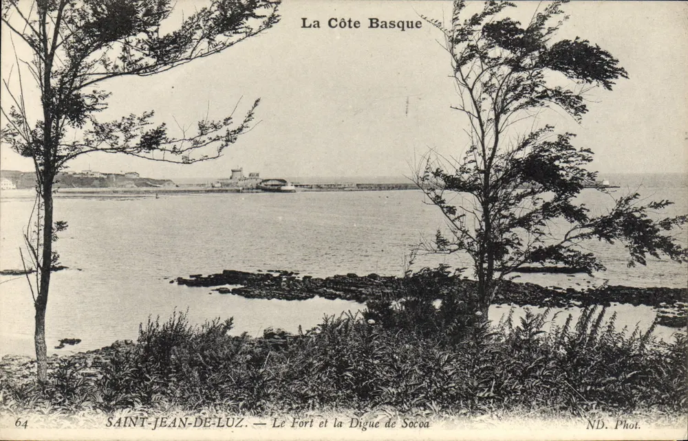 Saint-Jean-de-Luz — Der Fort und die Soccoa-Dyke — ND. Foto. - Vorderseite