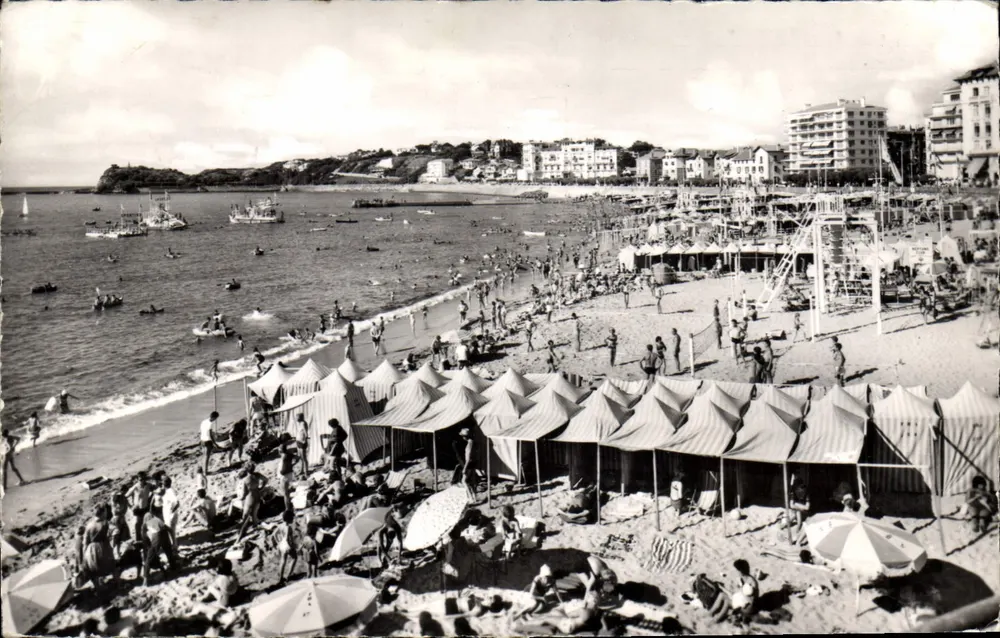 Saint-Jean-de-Luz - A Praia — Costa Basca — editor P 855 - Frente