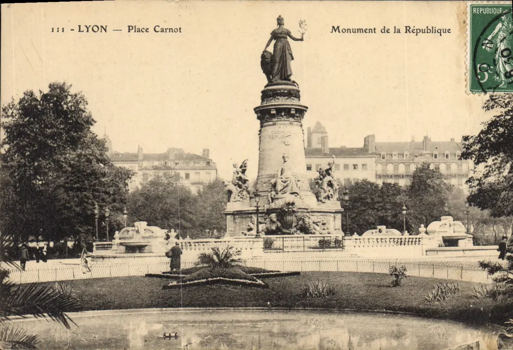 LYON — Place Carnot — Monumento alla Repubblica - Recto