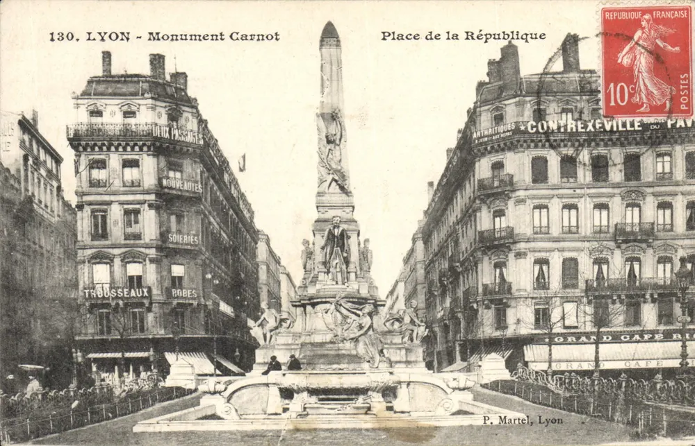 LYON - Monument Carnot — Place de la République — P. Martel, Lyon - Frente