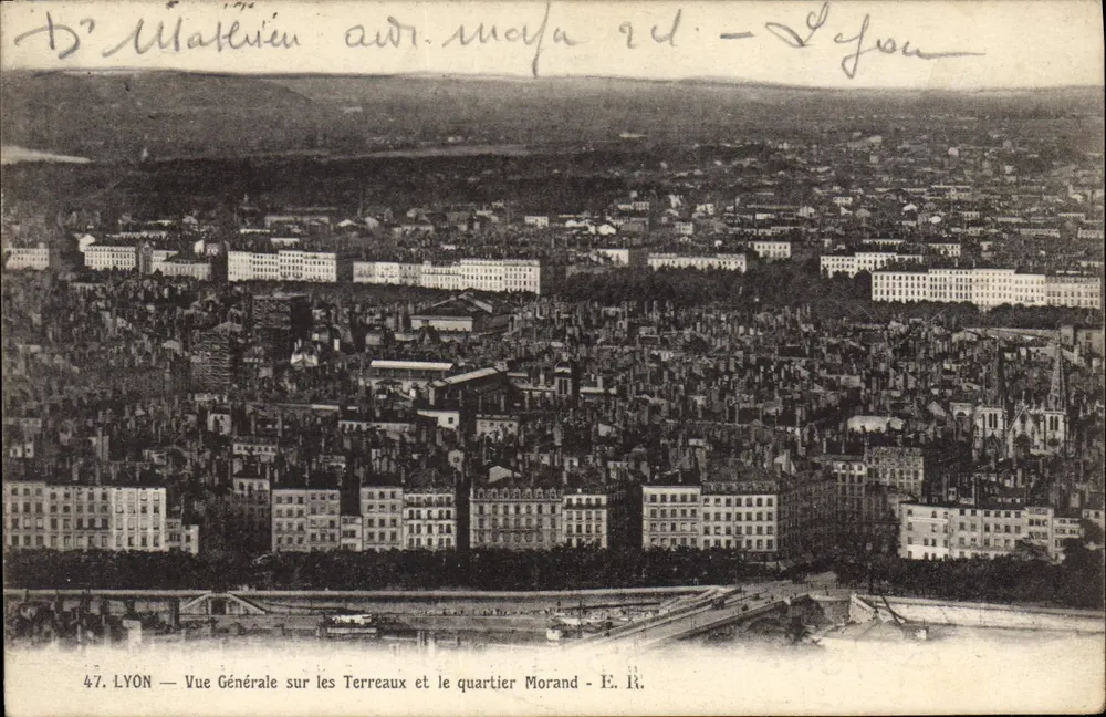 LYON — Allgemeiner Blick über die Terreaux und den Bezirk Morand — E. R. - Vorderseite