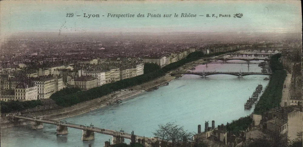 Lyon - Perspectiva dos Pontes sobre o Rio Ródano — B.F., Paris - Frente