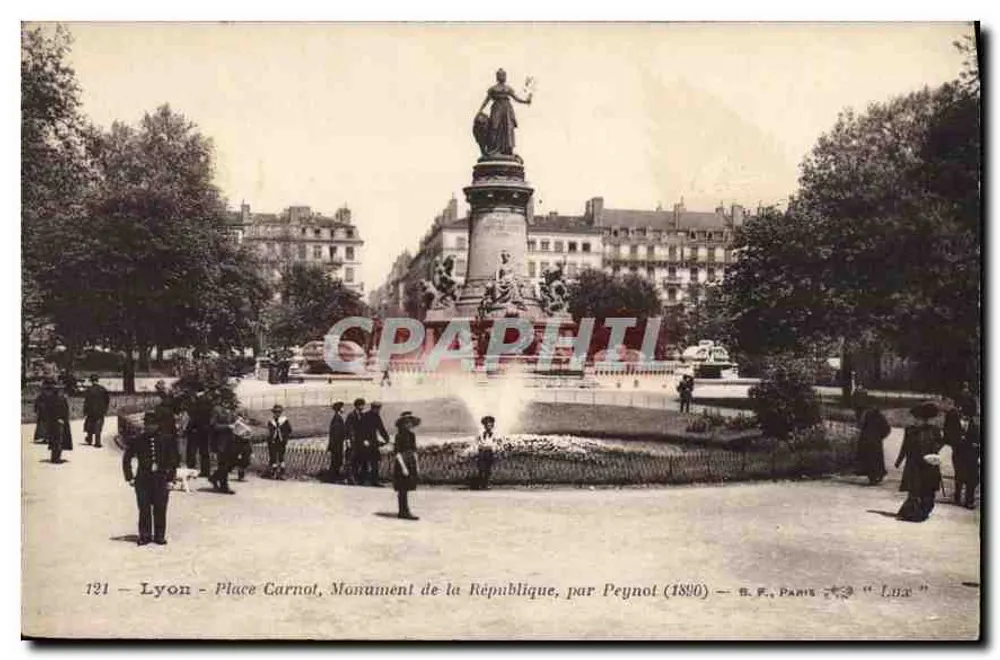 Lyon - Place Carnot, Monument da República, por Peynot (1880) — B.F. Paris, n°121 - Frente