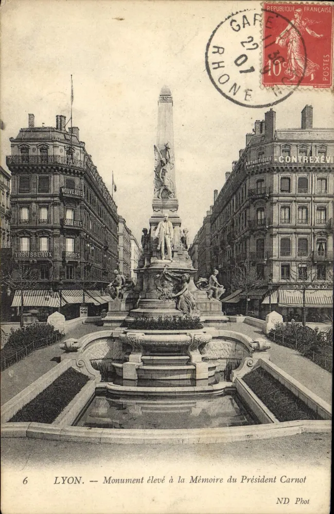 LYON. — Denkmal für den Präsidenten Carnot — ND Phot - Vorderseite