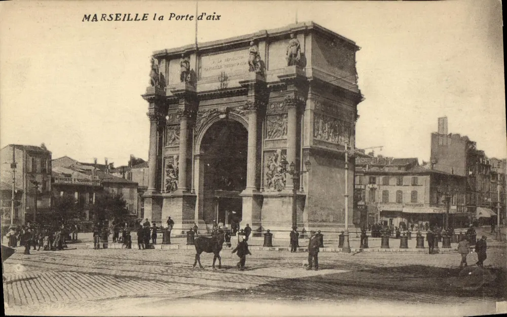 Marseille — Porta Aix — Arc triumfalny ozdobiony rzeźbami — wydawca A. La République - Awers