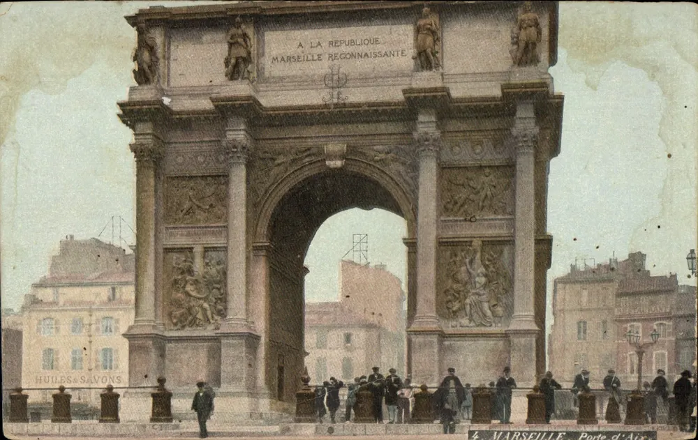 Porta de Air em Marselha — Arco da vitória dedicado à República — Hulles & Savons, n°4 - Frente