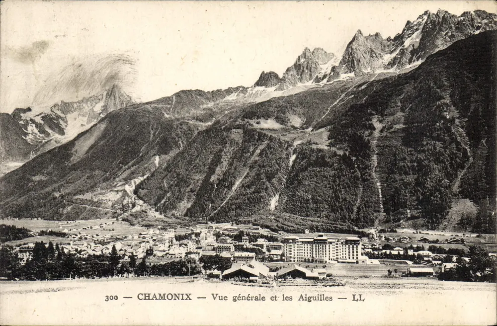 Chamonix — Algemene uitzicht en de Aiguilles — L.L. n°300 - Voorkant