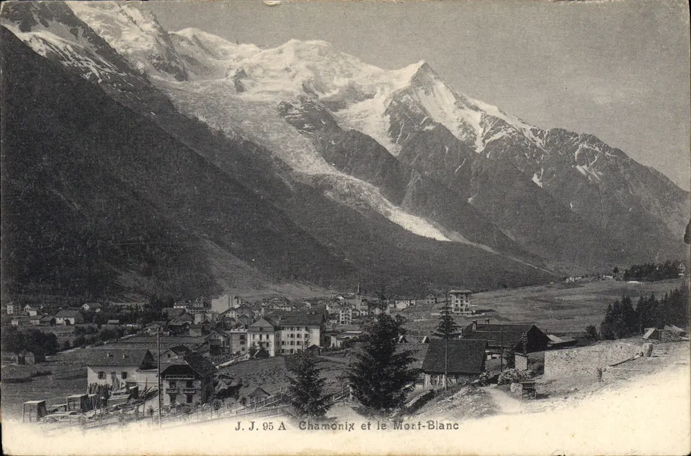 Chamonix e o Mont-Blanc — vista panorâmica — J.J. 95 A - Frente