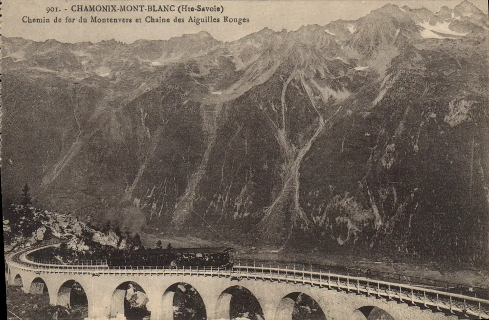 Chamonix-Mont-Blanc — Trem do Montenvers e Cadeia das Aiguilles Rouges — editor L. France, n° 901 - Frente