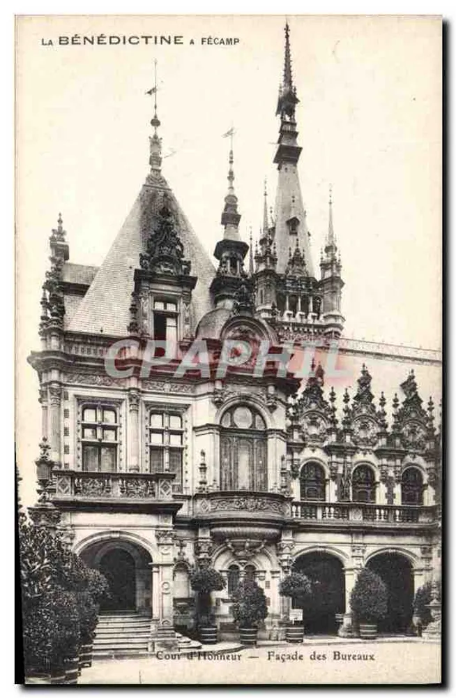 La Bénédictine in Fécamp — Cour d'Honneur — Fassade der Büros - Vorderseite