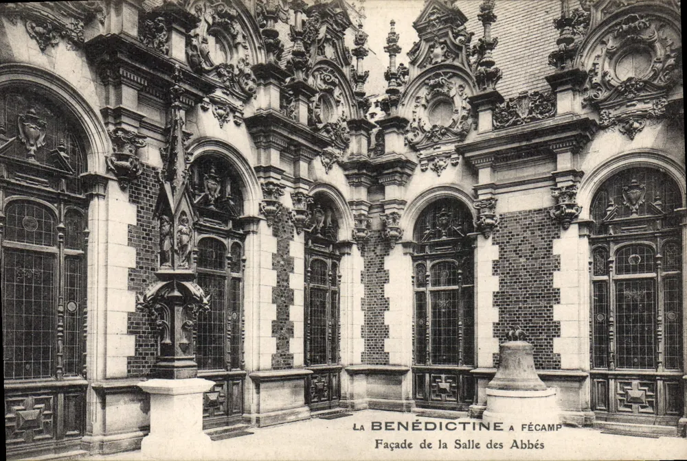 Die Benediktiner in Fécamp — Fassade des Abteihauses - Vorderseite