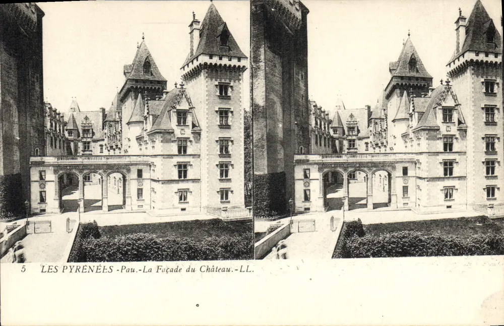 Pau - De Facade van het Kasteel — De Pyreneeën — LL, n°5 - Voorkant