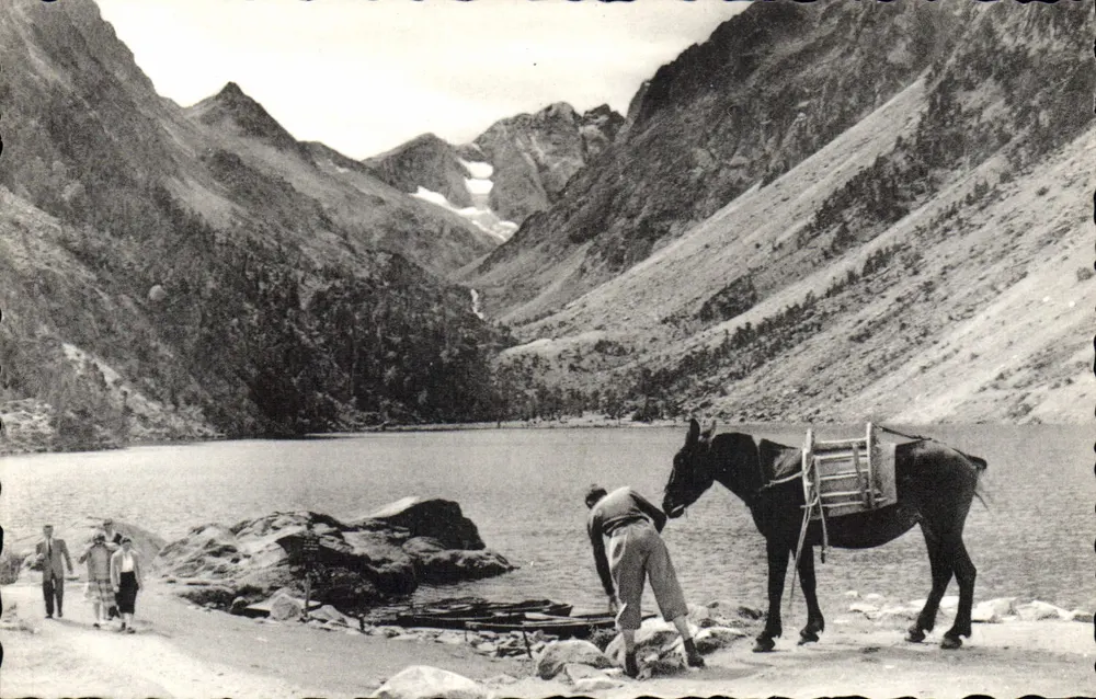 Lago de Gaube — Cauterets — Editora: Cie des Arts Photographiques, 44, rue de la République - Frente