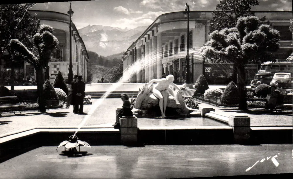 Fontaine da Praça da República — Pau — Ed. JOVÉ - Frente