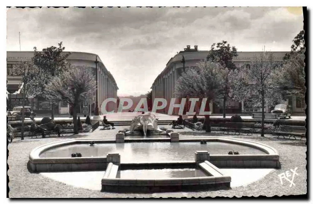 Clémenceau-Platz in Pau — Zentralbrunnen mit Statue — Éditions REX - Vorderseite