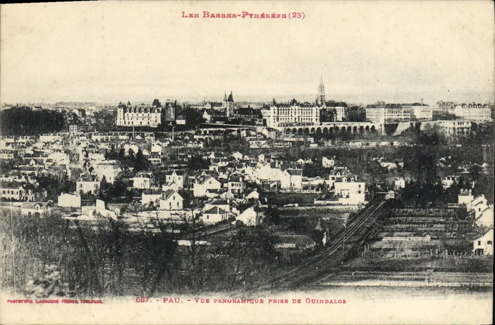 Pau — Panoramablick vom Guindalos — Phototype Ladouche Frères, Toulouse, Nr. 687 - Vorderseite