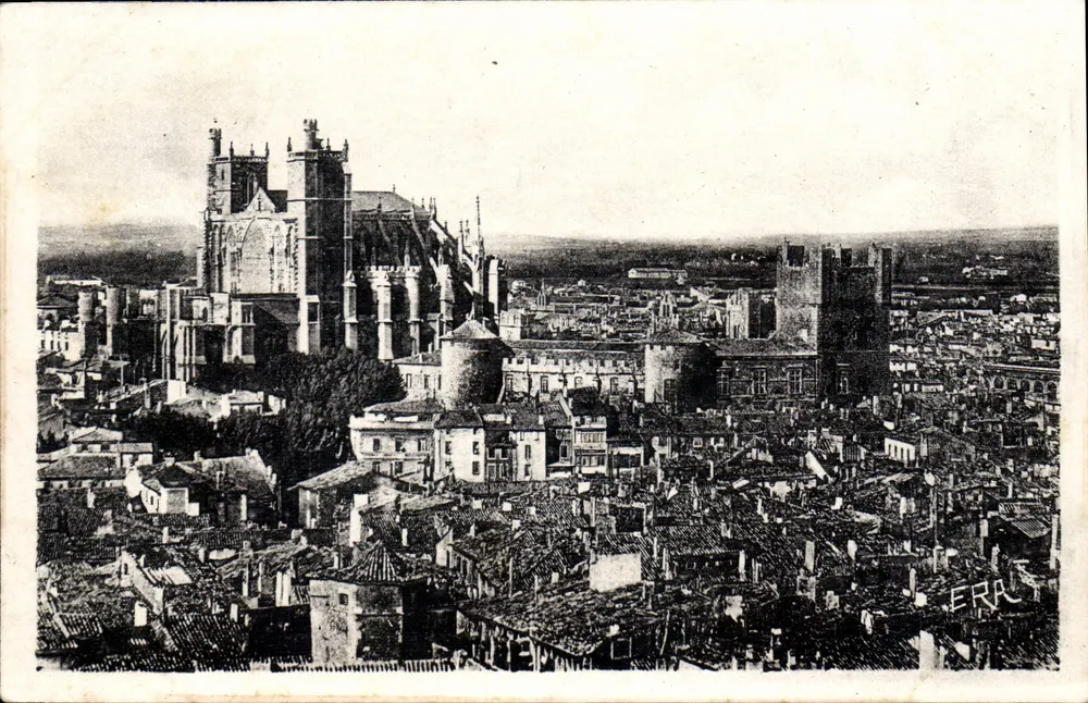 NARBONNE — Panoramablick auf Saint-Just und das ehemalige Bischofsschloss — Edition Era - Vorderseite