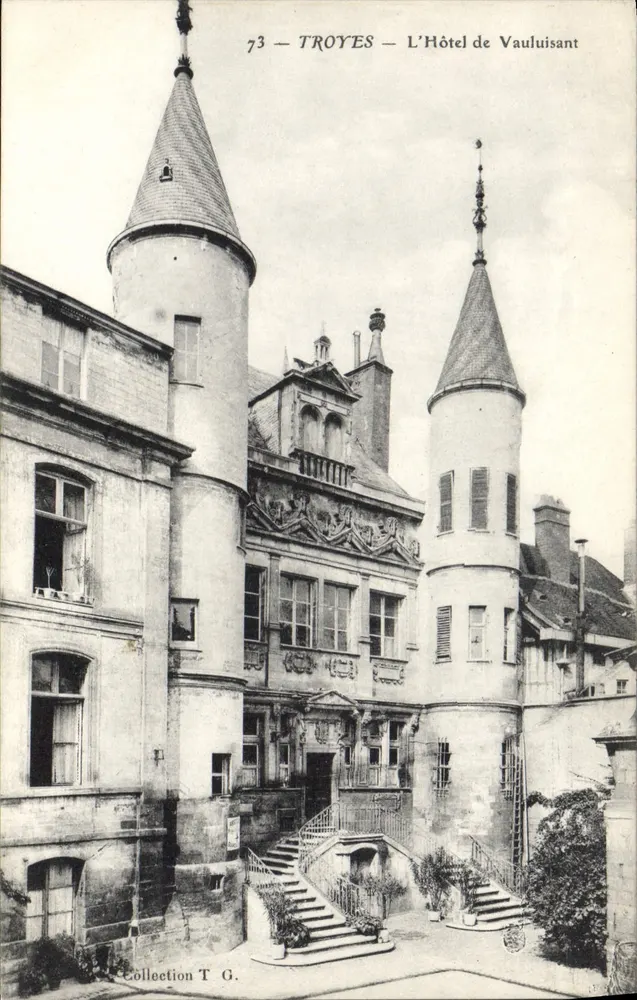 Troyes — O Hotel de Vauluisant — Coleção T. G. - Frente