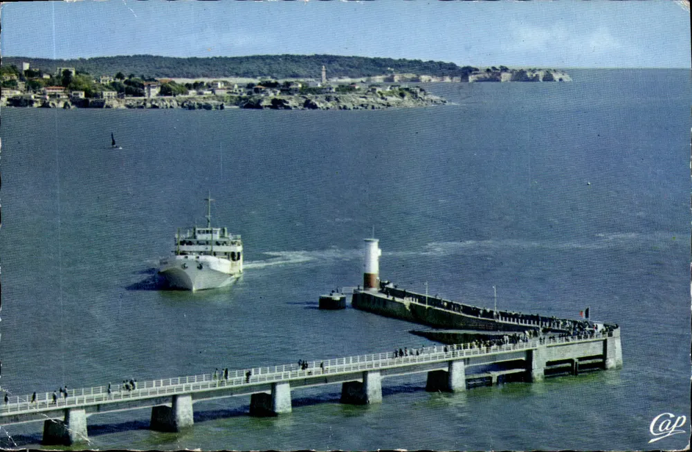 Cap Fréteval — Ansicht des Hafens mit Leuchtturm und Boot — Lumicad - Vorderseite