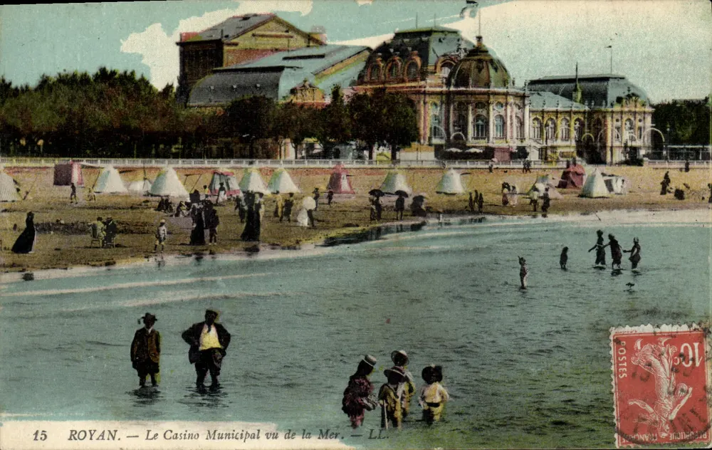 Royan — Ansicht des kommunalen Kasinos vom Meer — LL. - Vorderseite