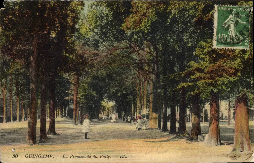 Guingamp — A Promenade du Vally — LL. — N°30 - Frente