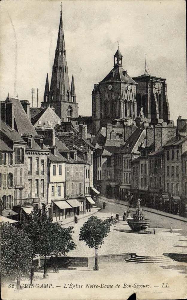 Guingamp — L'Église Notre-Dame de Bon-Secours — LL. - Frente