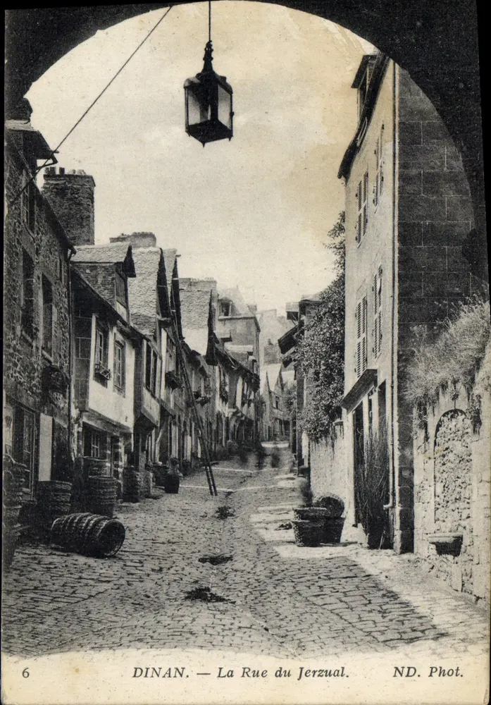 Dinan — A Rua do Jerzual — ND. Fotografia. - Frente