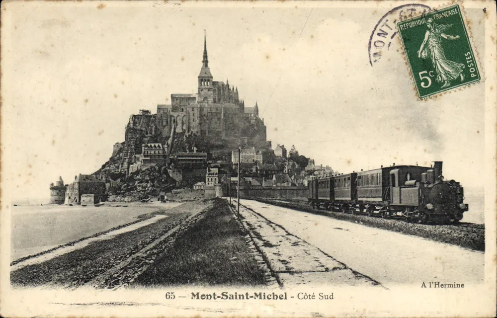 Mont-Saint-Michel — Lado Sul — A l’Hermine - Frente