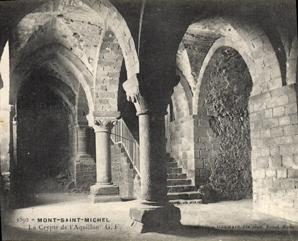Mont-Saint-Michel — A Cripta do Aquillon — G. F. / Coleção GERMAINS filho mais velho, Saint Malo - Frente
