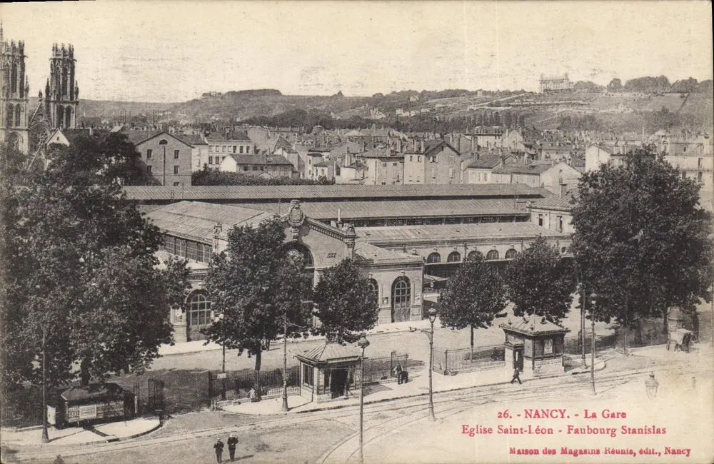 Nancy - Die Station - Kirche Saint-Léon - Viertel Stanislas — Maison des Magasins Réunis, Nancy - Vorderseite