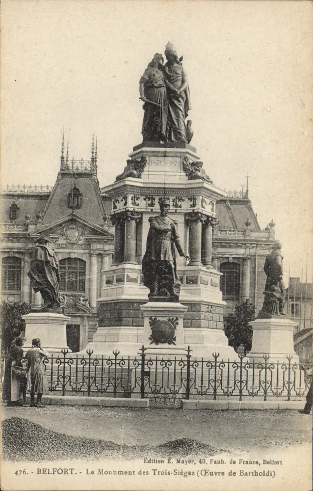 Belfort — O Monumento dos Três-Sentados (Obra de Bartholdi) — Edição E. Mayer, 49, Faub. de France, Belfort - Frente