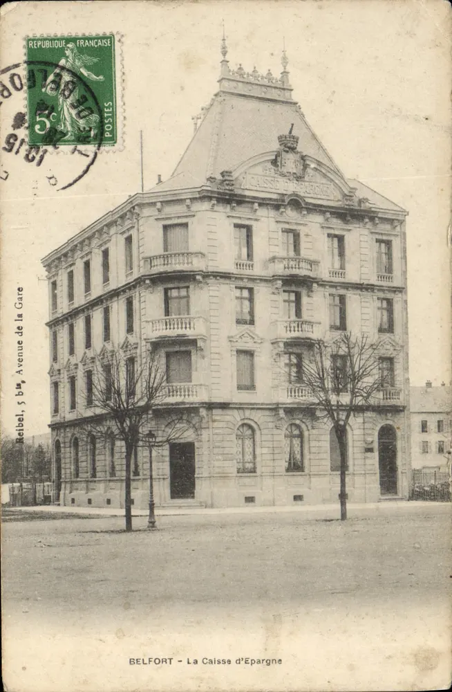 Belfort - A Caixa de Economia — Avenida da Estação, 5 bis - Frente