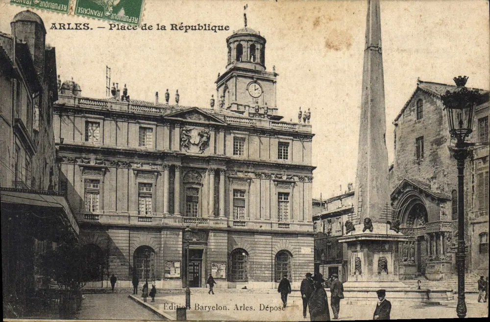 Arles — Place de la République — Edição Baryelon, Arles - Frente