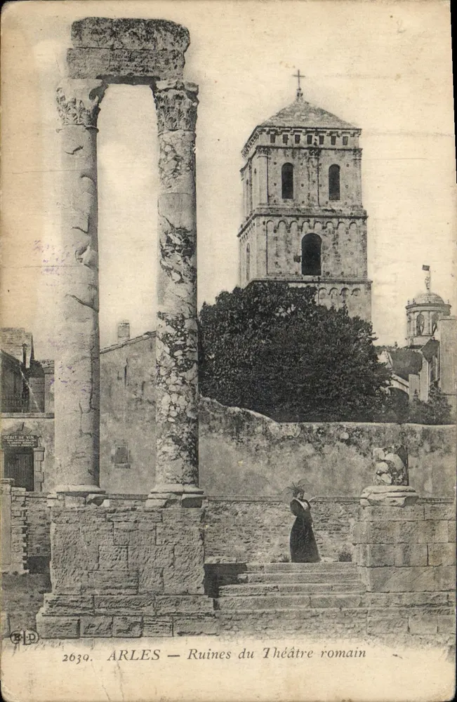 Arles — Ruínas do Teatro Romano — Editor: C. P. D. n° 2630 - Frente