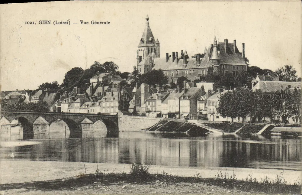 Gien (Loiret) — Vista Geral — Editor: 1021 - Frente