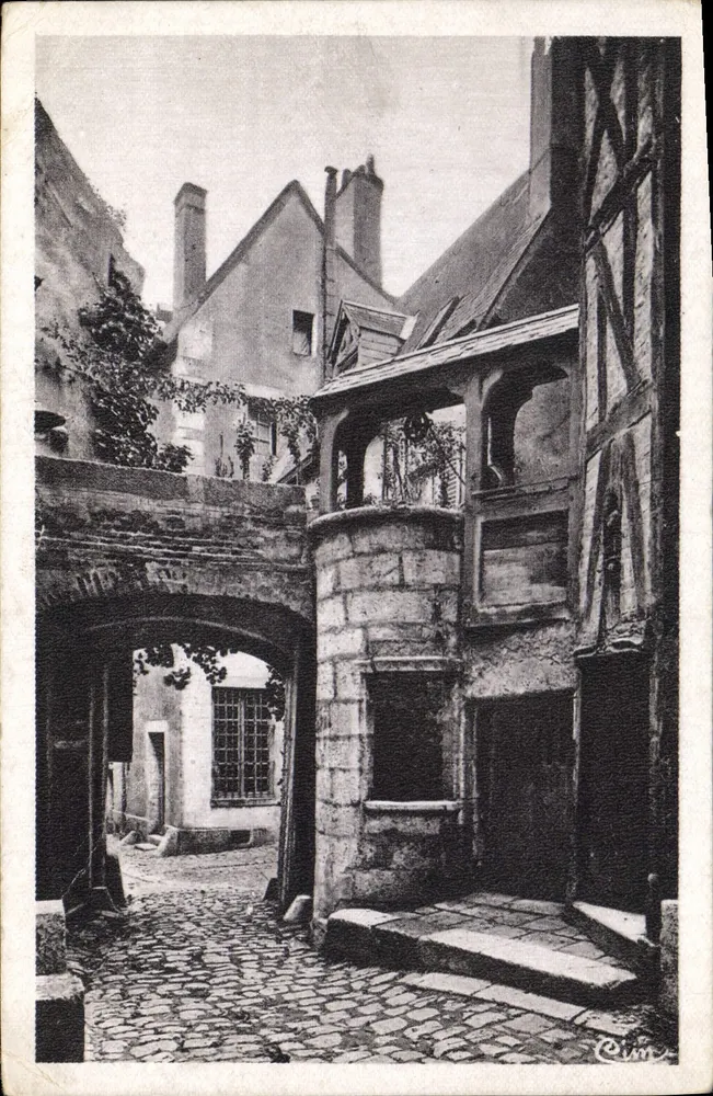 Gién (Loiret) — Poço de dois andares — Cîmes - Frente