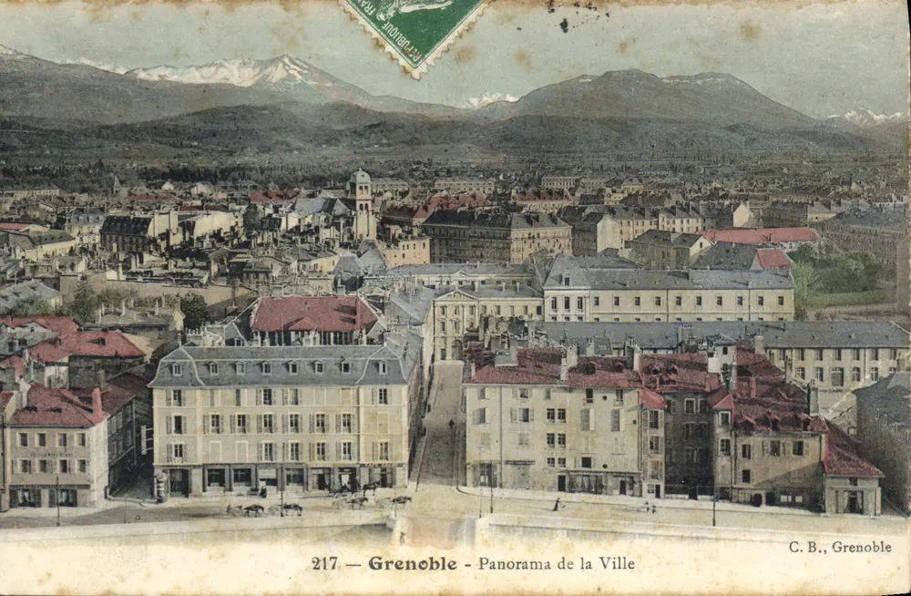 Grenoble — Panorama da Cidade — C.B., Grenoble, n°217 - Frente