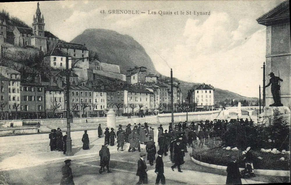 Grenoble — Os Quais e a Santa Eynard — Editor não identificado, n° 48 - Frente
