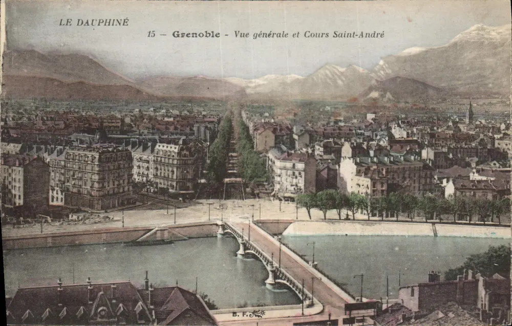 Grenoble — Vista geral e Cours Saint-André — B.F. editor - Frente