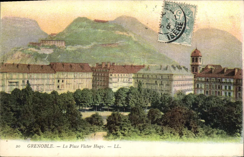 Grenoble — A Place Victor Hugo — LL. - Frente
