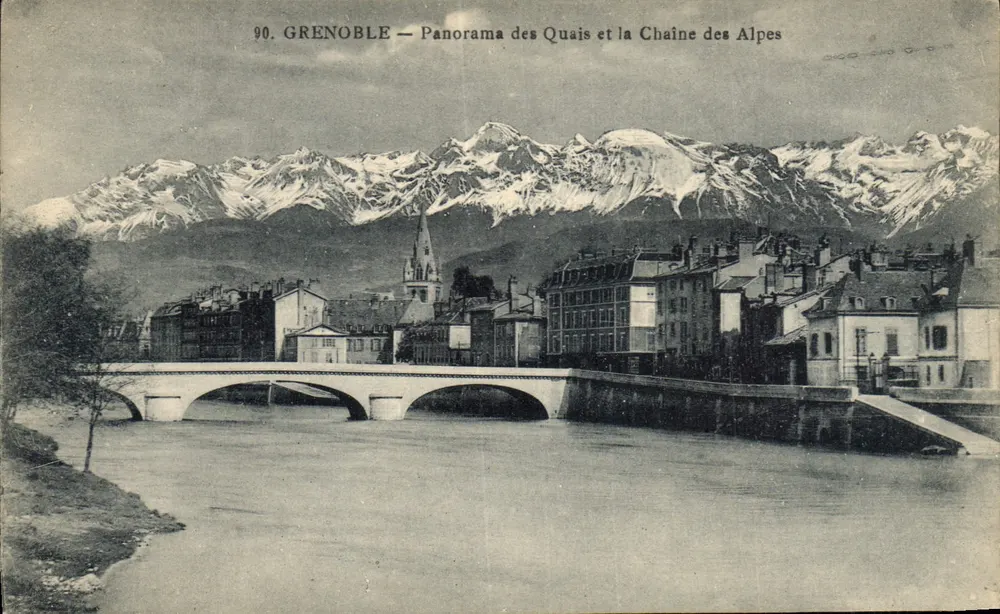Grenoble — Panorama der Quais und der Alpenkette — Verlag Gaude, n°90 - Vorderseite