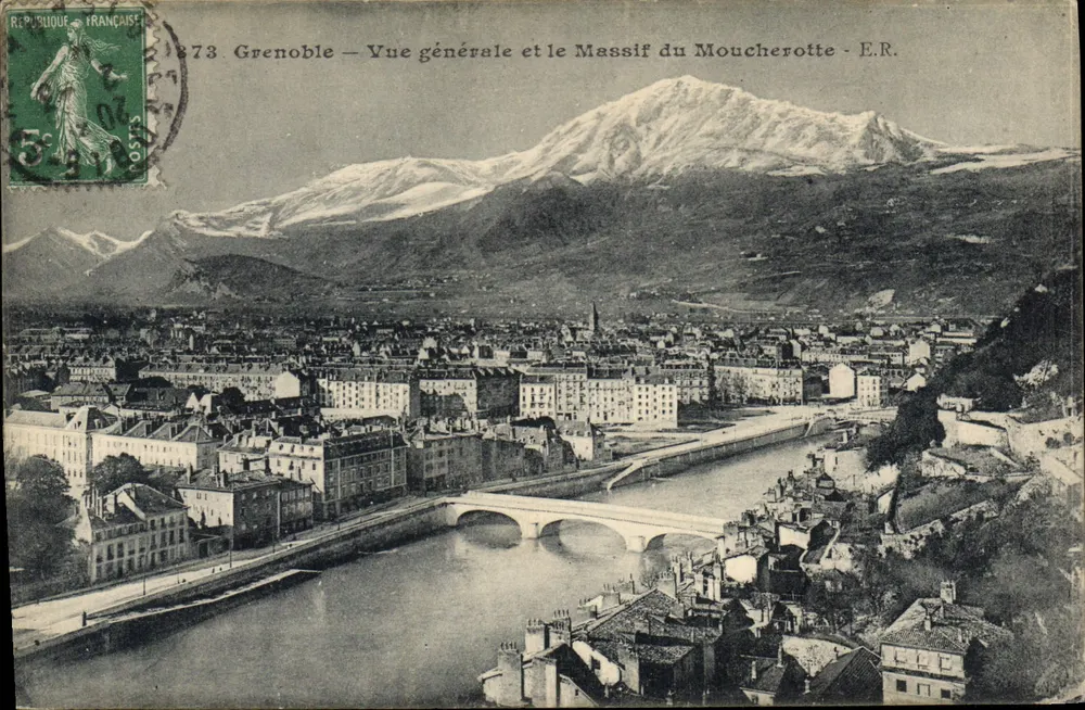 Grenoble — Allgemeine Ansicht und der Moucherotte-Massiv — E.R. - Vorderseite