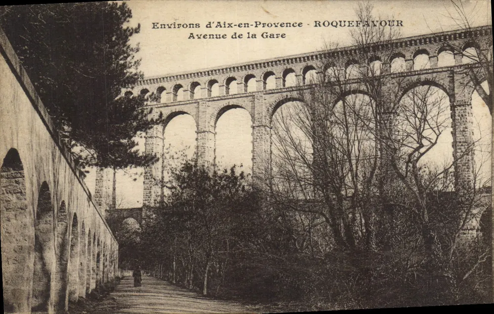 Umgebung von Aix-en-Provence - ROQUEFAVOUR - Avenue de la Gare - Vorderseite