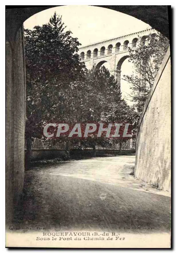 Roquefeuille (B.-du R.) — Unter dem Eisenbahnbrücke — Blick unter einem Viadukt - Vorderseite