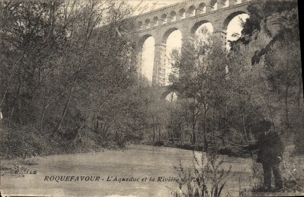 Roquefeuille — Das Aquädukt und der Fluss Arc - Vorderseite