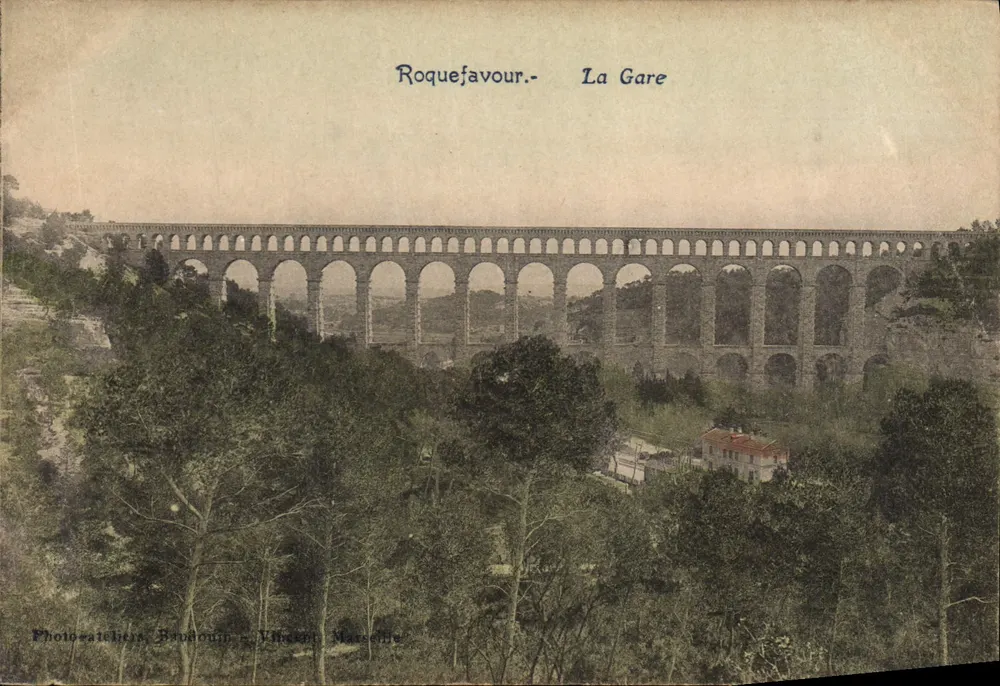 Roquefeuil - A Estação — Vista do viaduto — Photosatchiers, Baumann, Vieux-Marseille - Frente