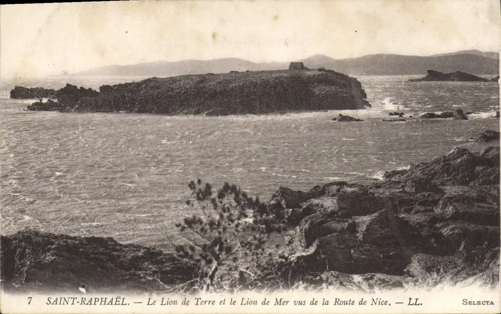 Saint-Raphaël — Ansicht des Löwen vom Land und des Löwen vom Meer aus der Straße von Nizza — Selecta - Vorderseite