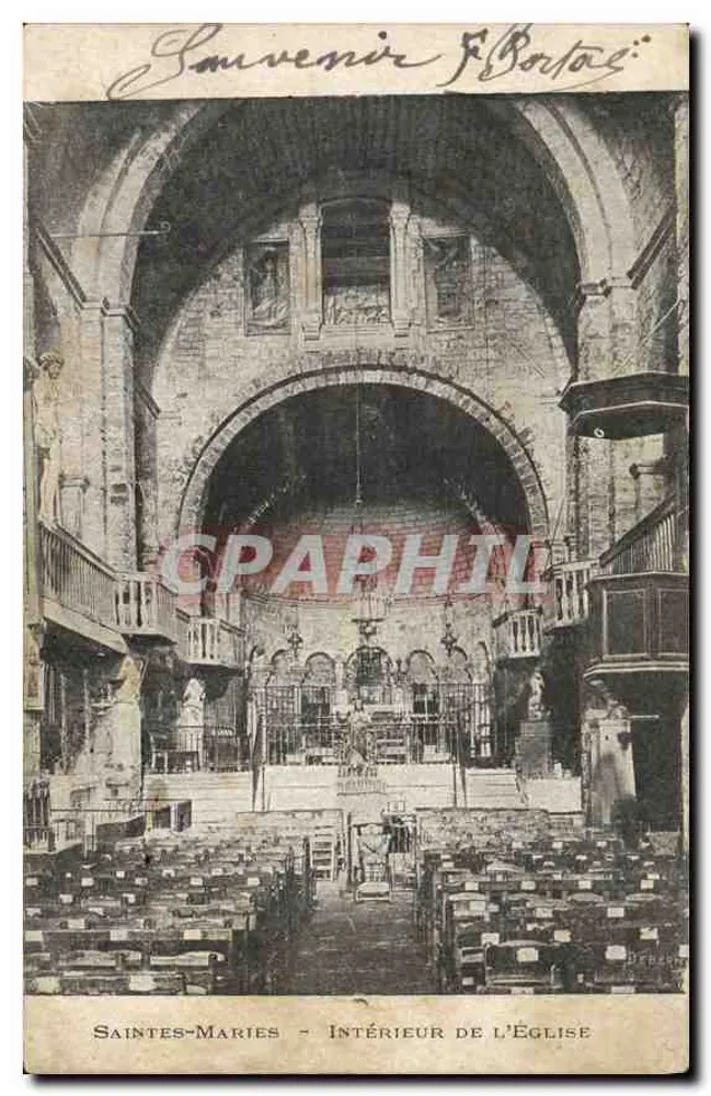 Saintes-Maries - Interior da Igreja — Souvenir F. Bortae - Frente