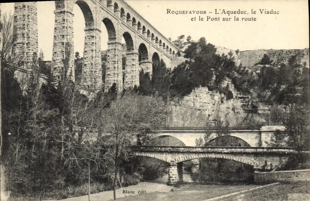 Roquefeuil - Der Aquädukt, der Viadukt und die Brücke auf der Straße — Blanc édit. - Vorderseite
