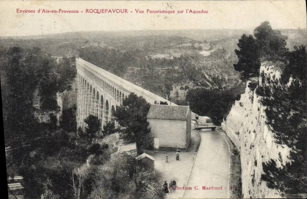 Um Aix-en-Provence - ROQUEFAVOUR - Panoramablick auf den Aquädukt - Sammlung G. Martinet - Aix - Vorderseite